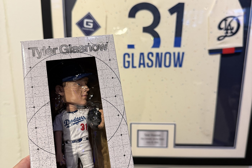 GLASNOWフィギュア