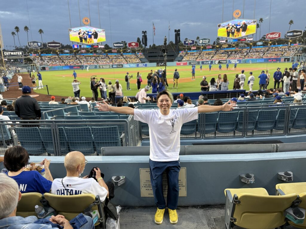 ドジャーススタジアムでテンションMAX